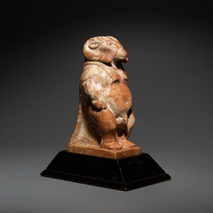 Forntida Egypten Stengodslera Skulptur av Bes i panteistisk form som en apotropaisk gud. 12,2 cm H.
