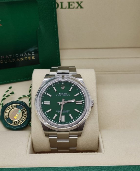 Rolex - Oyster Perpetual 41 'Green Dial' - Ref. 124300 - - Catawiki