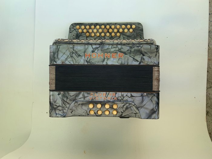Hohner - Club IIB Victoria - Diatonic button accordion