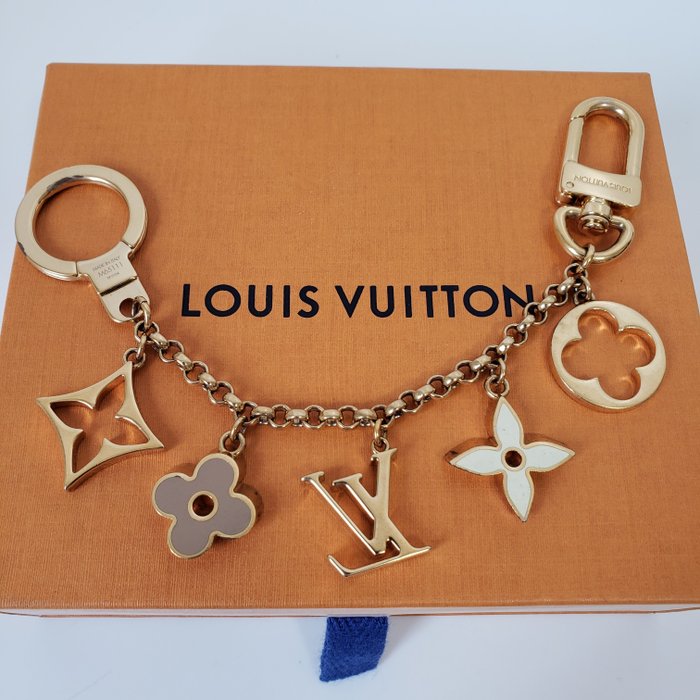 Louis Vuitton Louis Vuitton Fleur de Monogram Gold Tone Key Chain