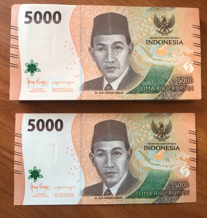 Indonesien. - 100 x  5000 Rupiah 2022 - Pick new - original bundle