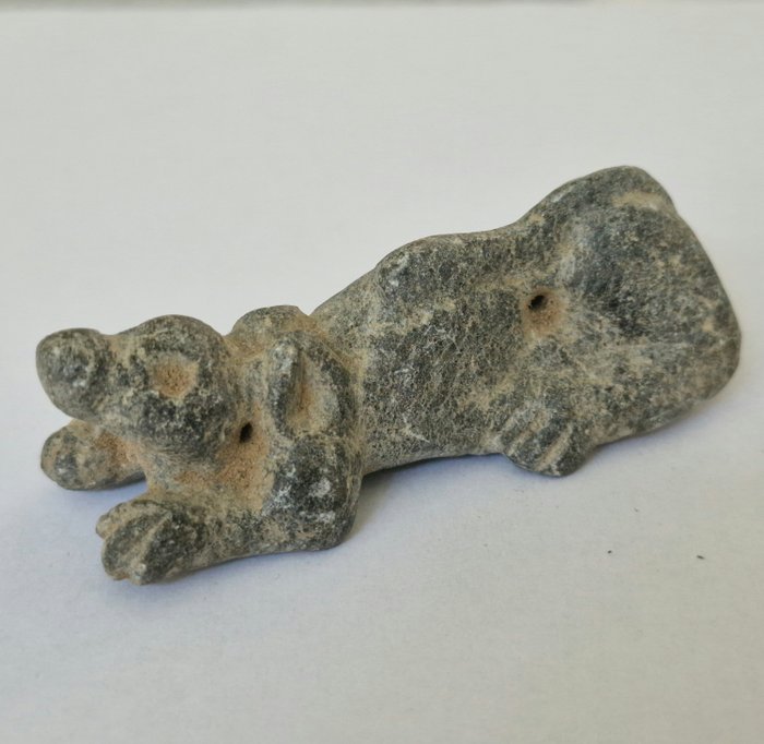 Battriano Arenaria Scultura talismano con perline di tigre accovacciata - (24×30×74 mm)