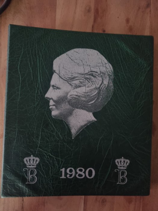 Netherlands. Beatrix (1980-2013). Boek met 118 munten uit de periode 1980-2001. (geen zilver)