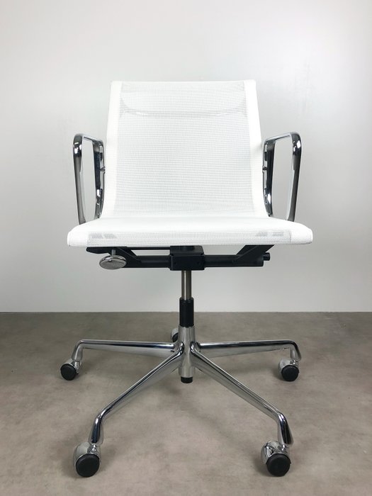 Vitra - Charles & Ray Eames - 办公椅 - EA 118 - 铝, 网络波