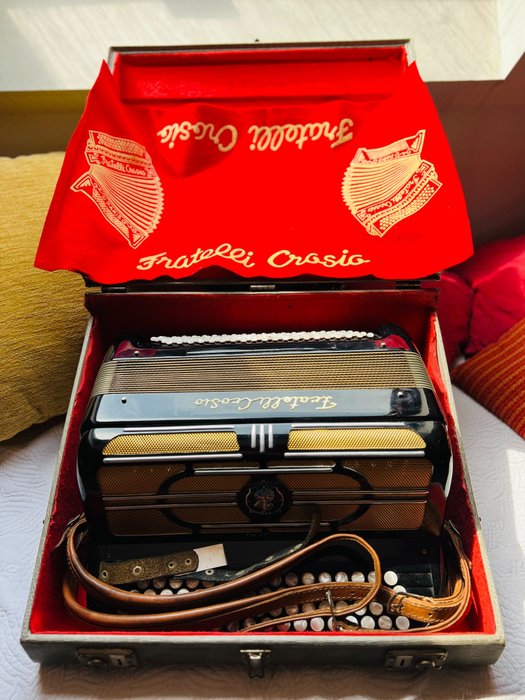 Fratelli Crosio - 100-bass Chromatic - Acordeão de botões cromático - Itália - 1950