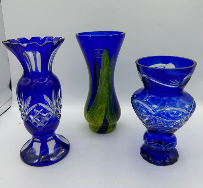 Bohemia   华丽的蓝色花瓶3   水晶, 玻璃  Catawiki