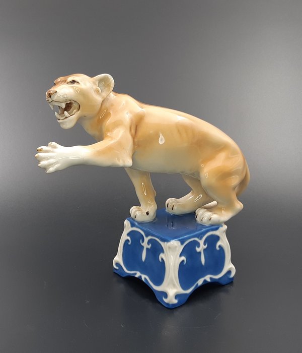 Royal Dux Porzellan-Manufaktur - 馬戲團獅子 - 瓷器