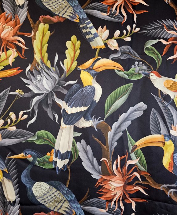 Ainutlaatuinen Art Deco -kangas Night Birds -kankaalla - 300x300cm - Silkkiefekti - Tukaanit - Tekstiili  - 300 cm - 300 cm
