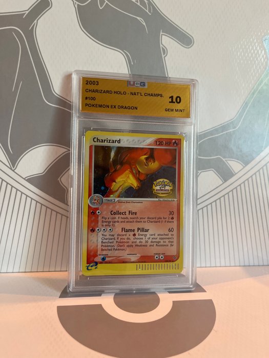 Wizards of The Coast – Pokémon – Graded Card Pokémon CHARIZARD HOLO – NATIONAL CHAMPIONSHIP STAMP #100 EX DRAGON * ULTRA RARE * UCG 10 Graded – 2003