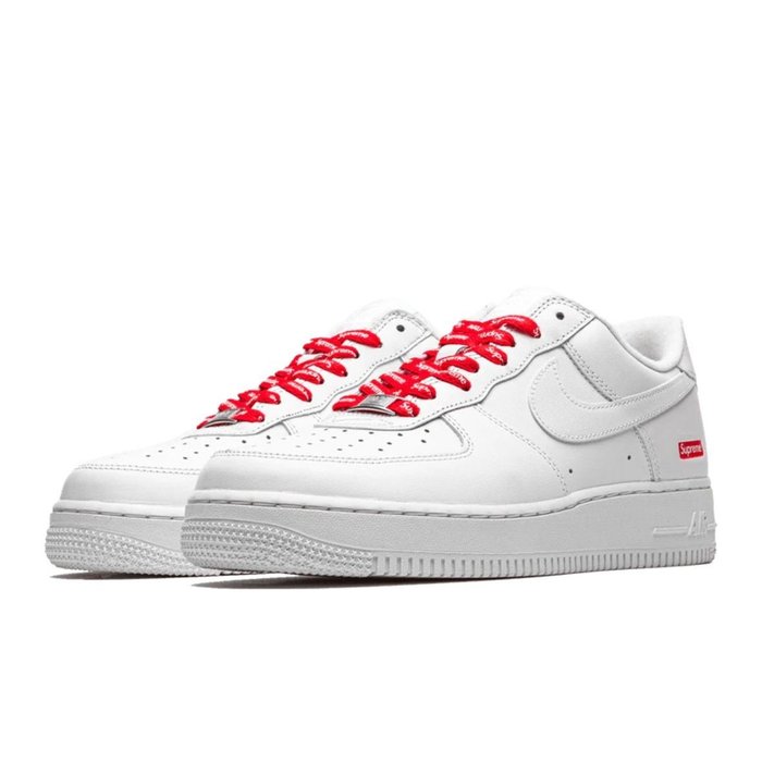 Nike X Supreme - NO RESERVE PRICE - AIR FORCE 1 LOW SP - - Catawiki