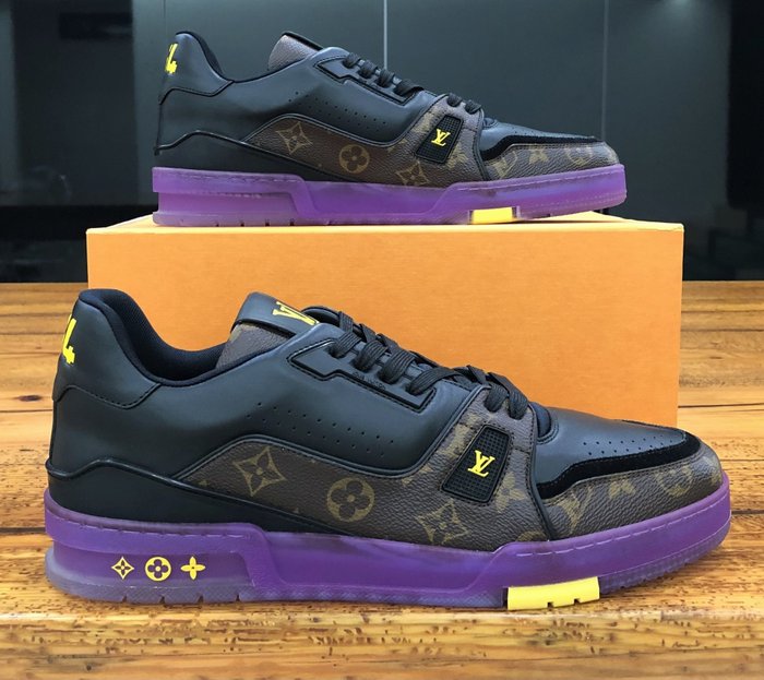 louis v trainer sneakers