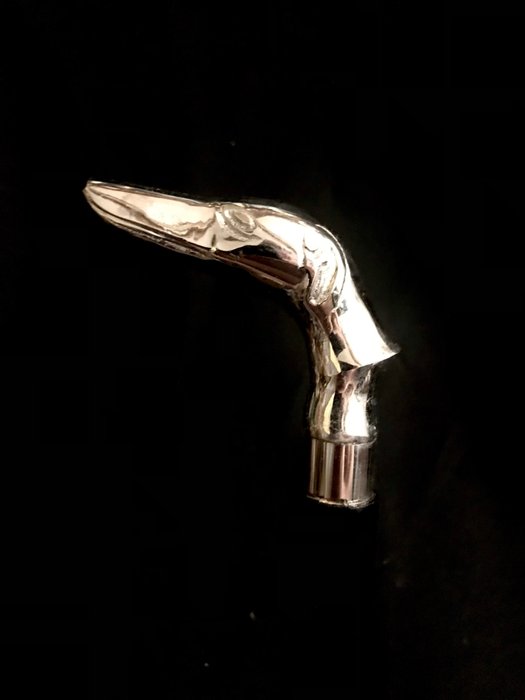 拐杖 - 狩獵用的「英國灰狗」手杖。手把設計為英國狗頭 - 鍍銀黃銅和黑木手杖