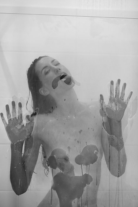 Majo Jurcik - Clean the shower