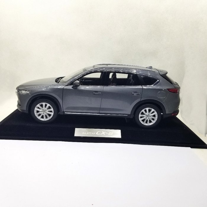 Paudi Models 1:18 - 1 - Modellbil - Mazda CX-8 - 2019