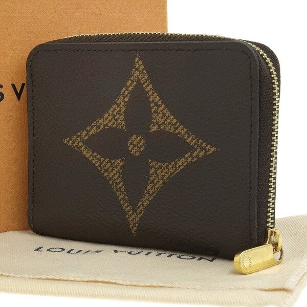 Sold at Auction: LOUIS VUITTON MOMOGRAMMED COEUR HEART COIN CASE