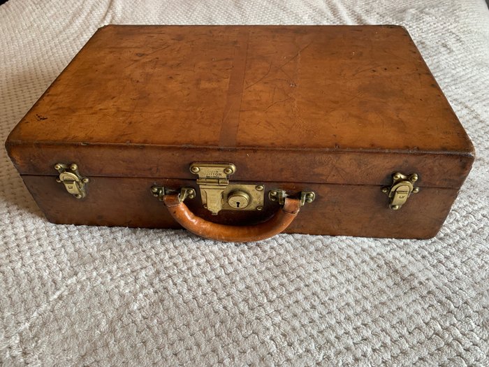 Antique Rare Huge Louis Vuitton suitcase - Catawiki
