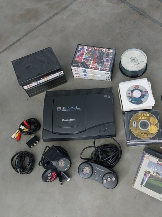 1 Panasonic 3DO FZ-10 - Console with games (100) - Without