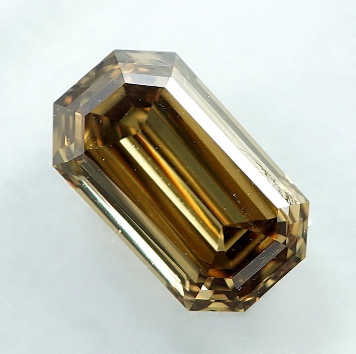 1 pcs Gyémánt  (Természetes színű)  - 0.78 ct - Smaragd - Fancy light Barnás Sárga - VS2 - Nemzetközi Gemmológiai Intézet (IGI)