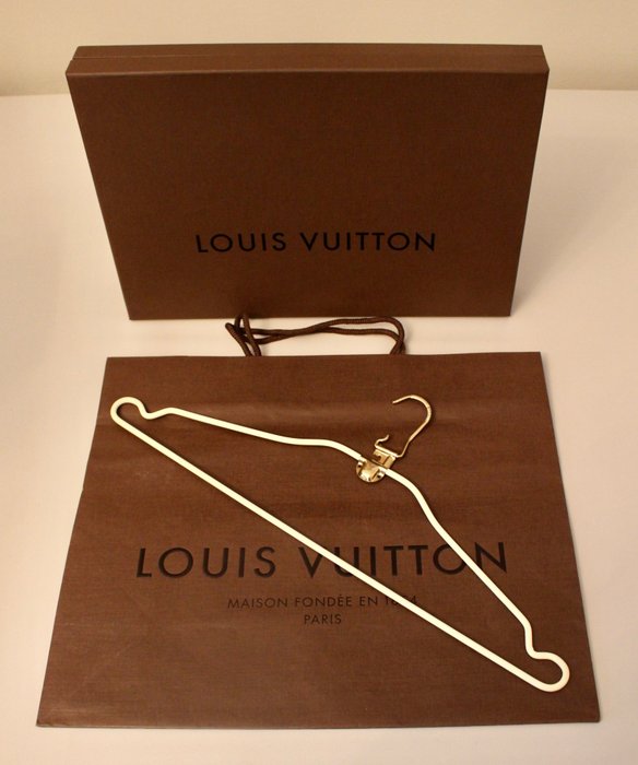 Louis Vuitton - Louis Vuitton Teddy Bear Doudou Louis and - Catawiki