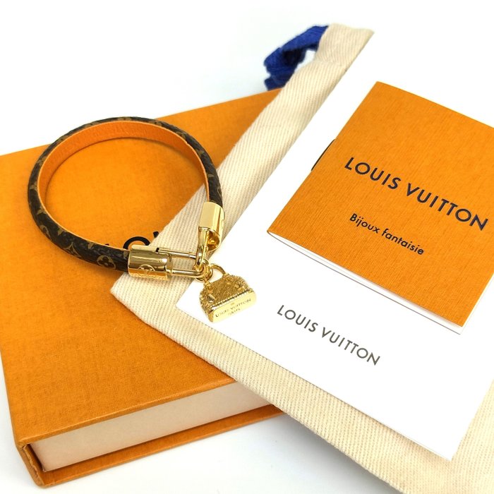 Louis Vuitton Brasserie Forever Young Bracelet Gold M69584 15-19cm F/S
