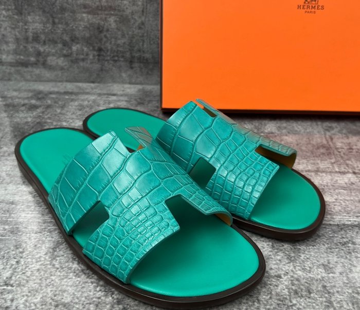 Hermès - Izmir Alligator - Slippers - Size: Shoes / EU 42 - Catawiki