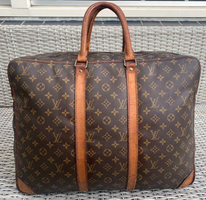 Louis Vuitton Sirius 50 Travel Bag. in 2023