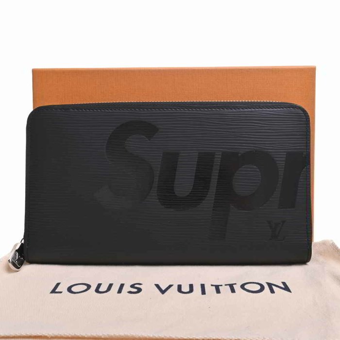 LOUIS VUITTON x Supreme Zippy Organizer Wallet Epi Leather Black