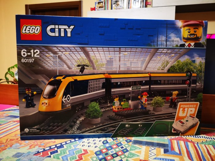 LEGO® 60197 City Le train de Passagers Télécommandé Bluetooth