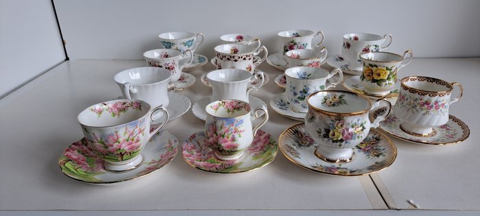 Tasse De The Drinkware : Buy Tasse De The Tdt Decorative Vintage Porcelain  Pink Tea Pot With 4 Cups & Saucers Online | Nykaa Fashion