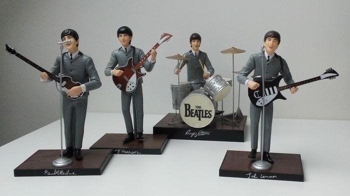 The Beatles - 4x Figures/ Figurines - Hamilton Gifts/ Apple Corp - Complete  Set - Official merchandise memorabilia item - 1991/1991 - Catawiki