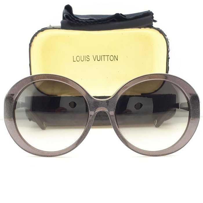 Louis Vuitton - Havana Oval Grey Glitter Frame with LV - Catawiki