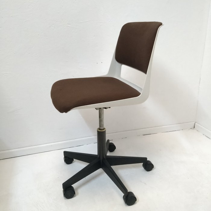 André R. Cordemeyer - Gispen - 椅 - Model 2533