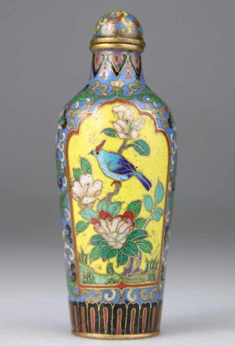 Snusboks, Snusflaske - Snusflaske - tidlig på 1900-tallet - Bronse, Cloisonne-emalje, Qianlong merkevare - Kina - Sent 19. - tidlig 20. århundre