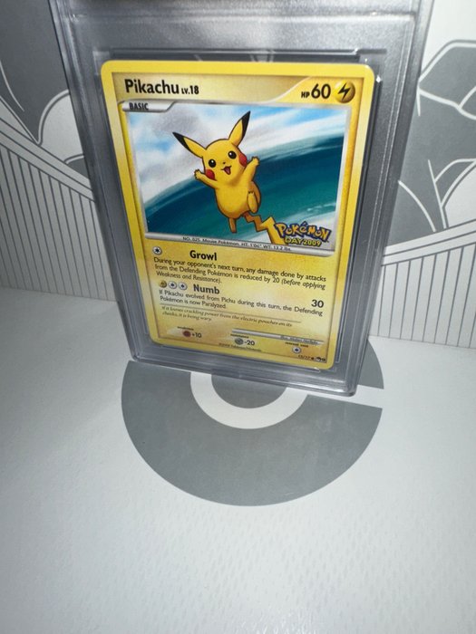 Wizards of The Coast – Pokémon – Graded Card Pokémon PIKACHU – PROMO #15 POP SERIES 9 – POKÉMON DAY  UCG 9 Graded – 2009