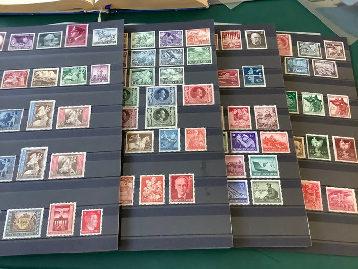 Deutsches Reich 1942/1945 - Vier komplette Bände mit den letzten 100 Briefmarken des Deutschen Reiches - Michel 811/910