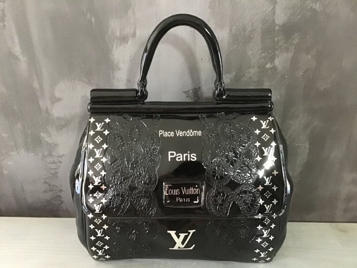 Ydderf - Chien bouledogue Louis Vuitton - Catawiki