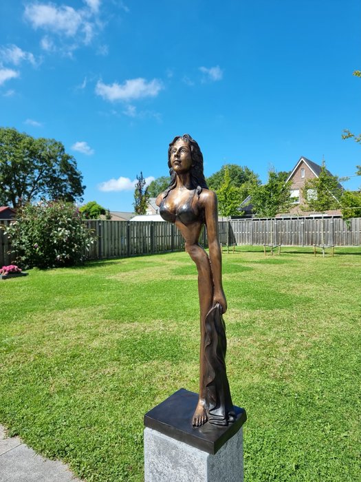 Beeld, XL Bronze Art Sculpture Lady - 100 cm - Brons