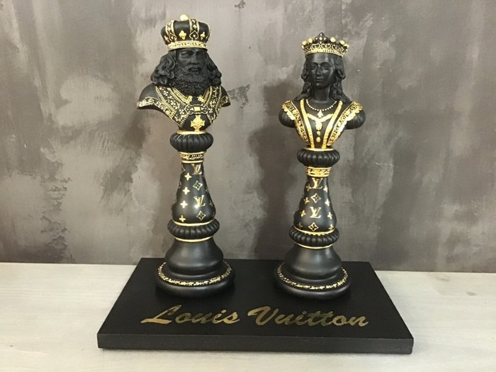 Ydderf - Roi et Reine échecs Louis Vuitton - Catawiki