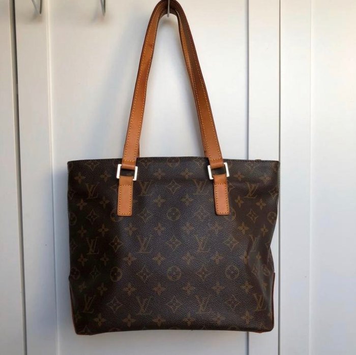 Sold at Auction: Louis Vuitton, Louis Vuitton Recoleta Shoulder Bag