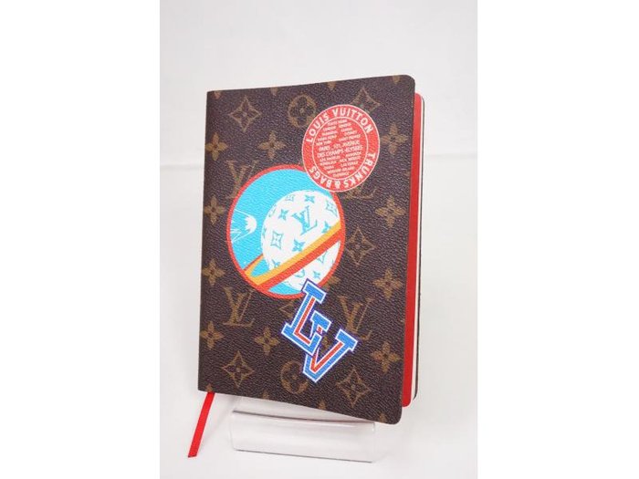 Louis Vuitton My LV World Tour Passport Cover