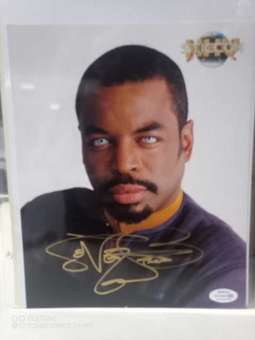 Star Trek First Contact Movie - Signed in person by LeVar Burton (+) as "Geordi Laforge" - Sticcon Italy, 2011 with double COA - Autograph , photo