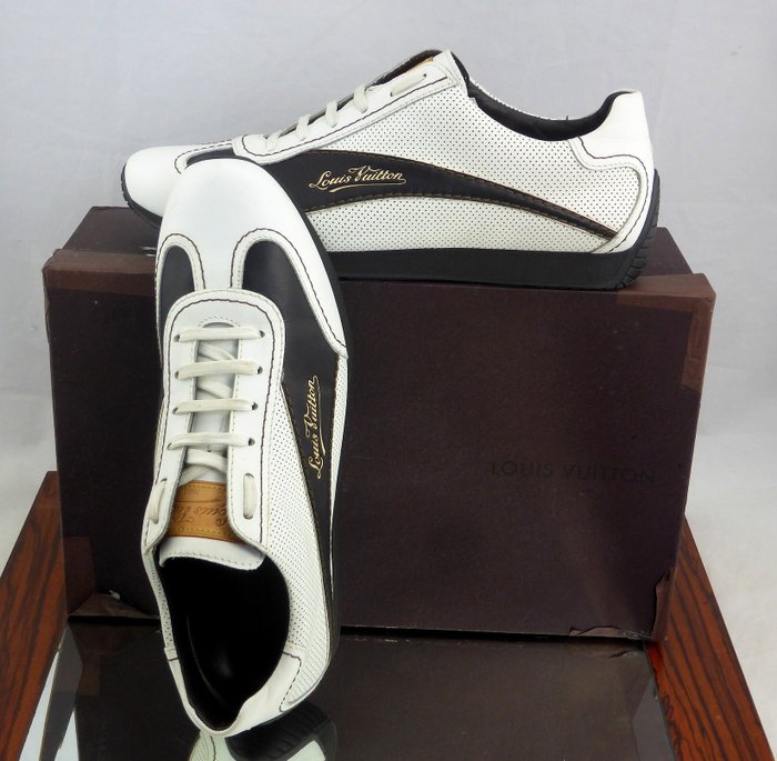 Louis Vuitton  Luxury sneakers men, White fashion sneakers