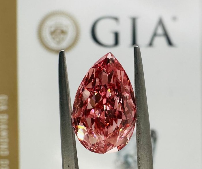 1 pcs Diamant - 2.81 ct - Birne, Brillant - Color Enhanced - Fancy Leuchtend rosa - VS1