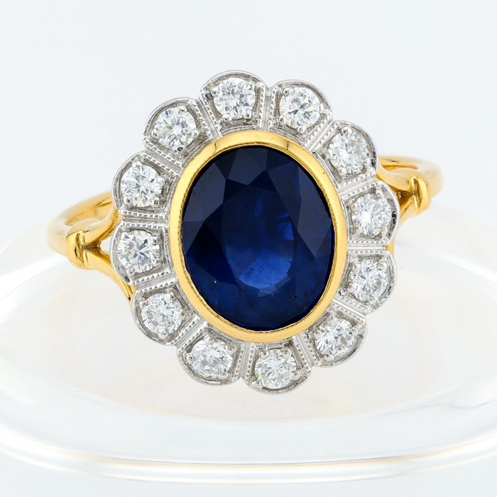 "IGI & GIA"-Deep Blue Sapphire 2.16 & Diamond Bezel Set - Ring - 18 kt. White gold, Yellow gold