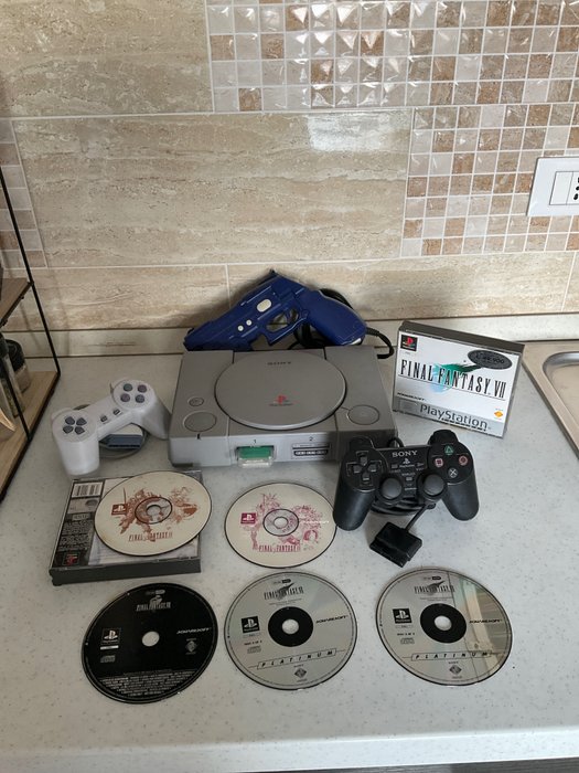 1 Sony Playstation 1 (PS1) - Console with games (5) - Catawiki