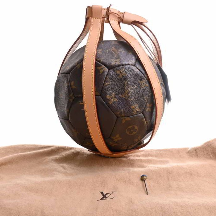 Louis Vuitton - 1998 France Soccer World Cup Limited - Catawiki