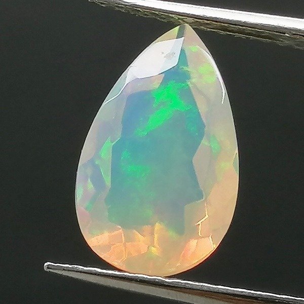 Edel opal - 1.79 ct
