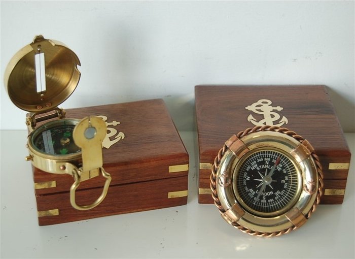 Kompass - Holz, Messing