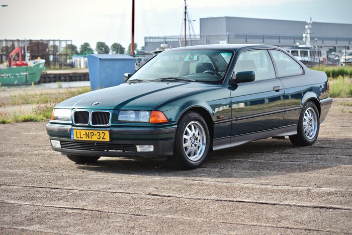 BMW - e36 Coupé Executive  143.894 km, mint condition - 1995 - Catawiki