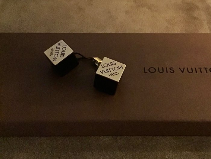Louis Vuitton - attache cheveux - Fashion accessories set - Catawiki
